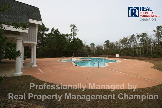 Building Photo - Immaculate 4 BD/3 BA Home w/Screened Porch and Fenced Back Yard