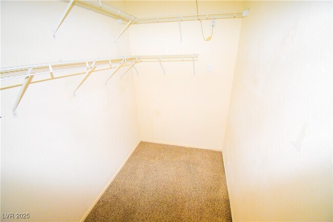 Building Photo - 1901 Villa Palms Ct