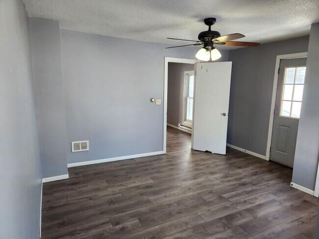 Building Photo - pp924