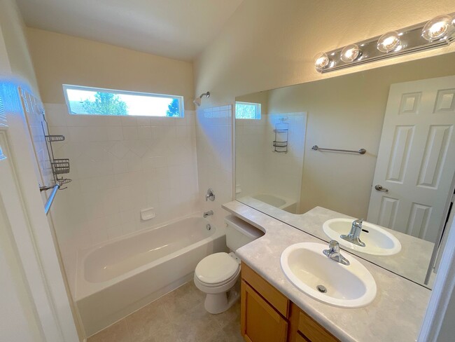 Building Photo - 3 Bedroom Home Available Near Milton E Pro...
