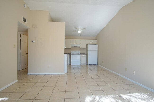 Building Photo - 6801 Tiki Ln