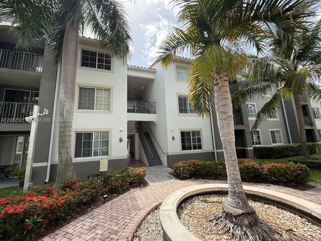 Building Photo - 6861 SW 44th St