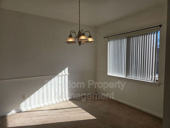 Building Photo - 10629 Provincial Dr