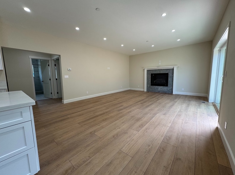 Building Photo - 3729 Cannes Pl