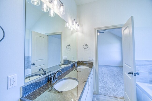 Building Photo - New Construction in Savannah Estates!