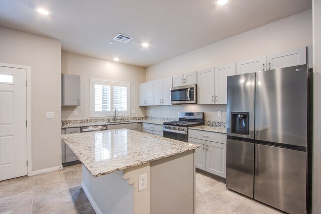 Building Photo - 12803 Cambria Dunes Ct