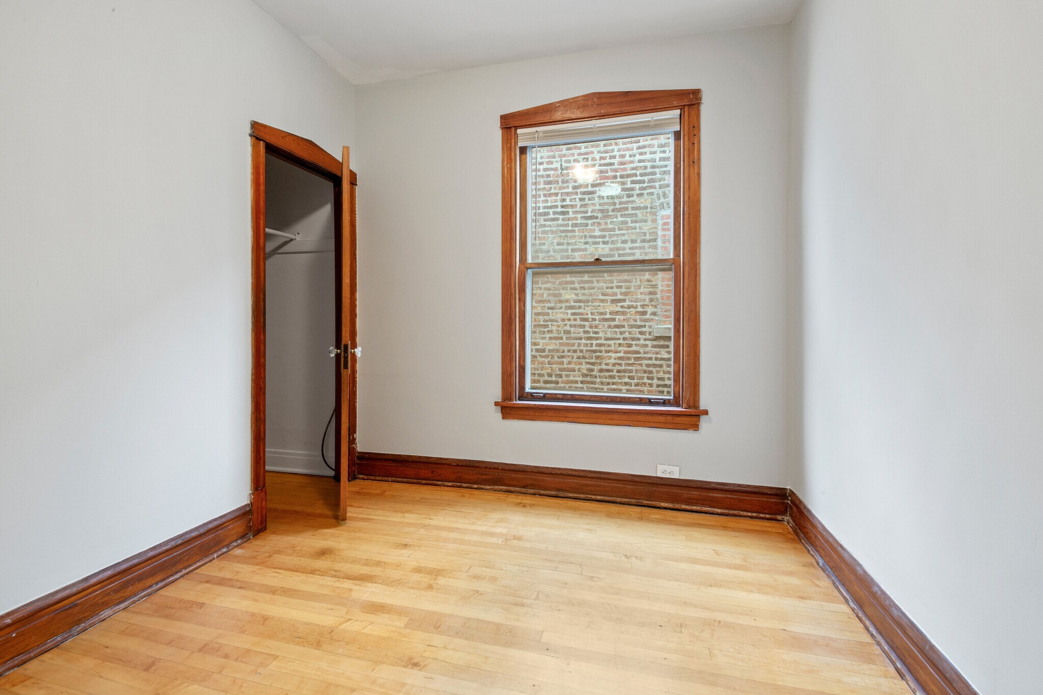 Building Photo - 4737 N Kildare Ave