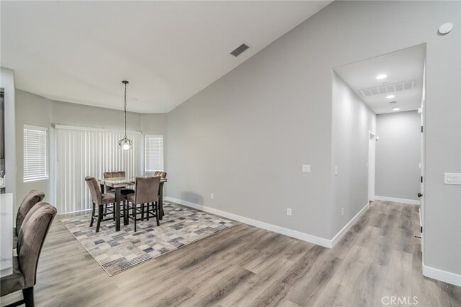 Building Photo - 11515 Mariposa Rd