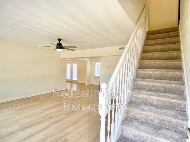 Building Photo - 6209 Ball Ave