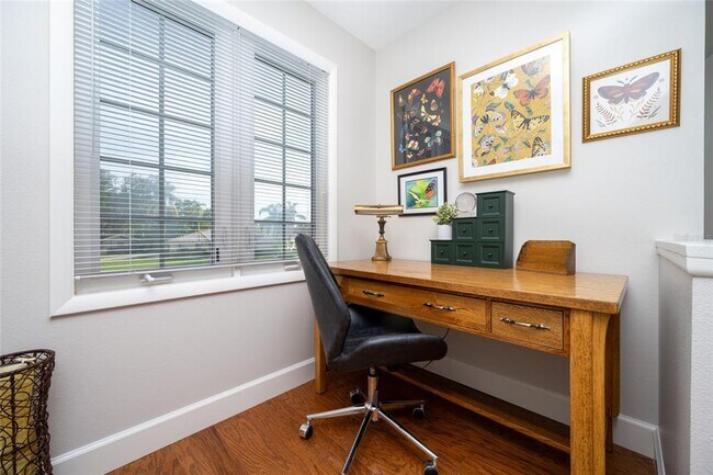 Building Photo - 5005 Canterbury Dr