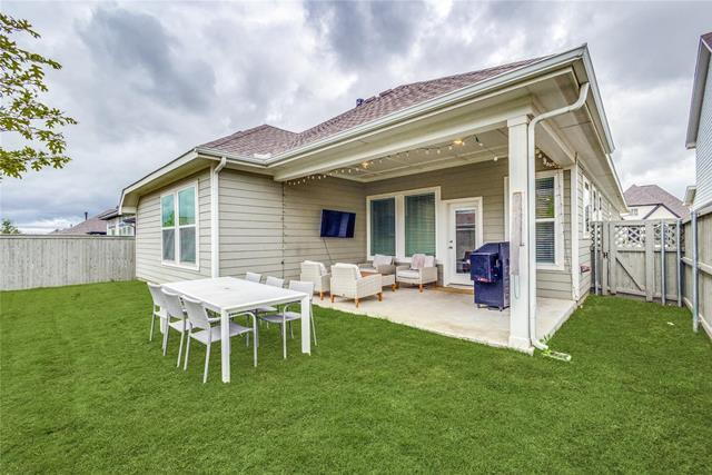 Building Photo - "Lovely 3-Bedroom, 2.5-Bath Home with Gourmet Kitchen and Inviting Indoor-Outdoor Living!"