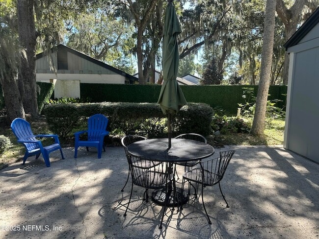 Building Photo - 133 Bermuda Ct