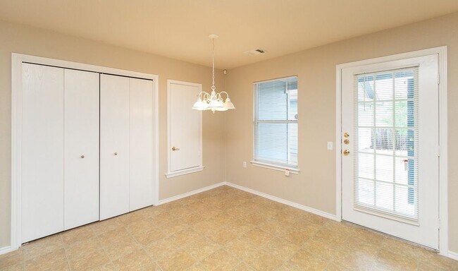 Building Photo - 14009 Briarcreek Loop