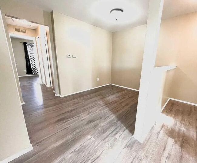 Building Photo - 15650 Stone Crossing Dr