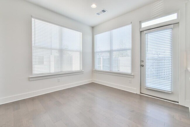 Building Photo - 126 Cannon Trce Dr