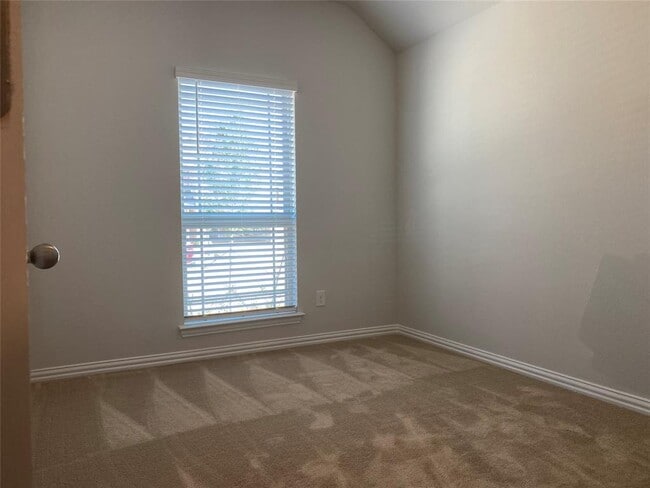 Building Photo - 655 Windbrook Dr