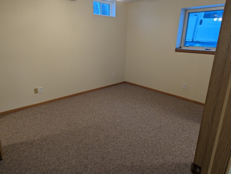 Building Photo - 521 1st St