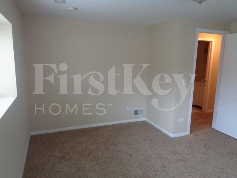 Building Photo - 1514 Goldenrod Terrace