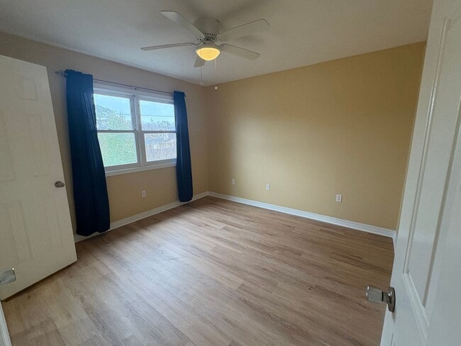 Building Photo - 2 Bed/1.5 Bath in North Jackson