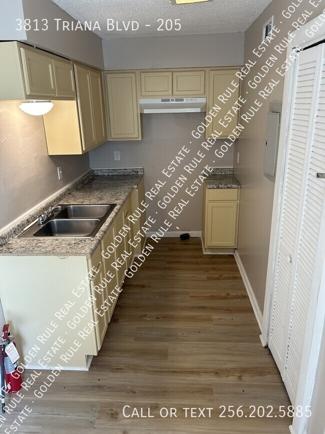 Building Photo - 3813 SW Triana Blvd