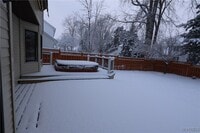 Building Photo - 40 Vassar Dr