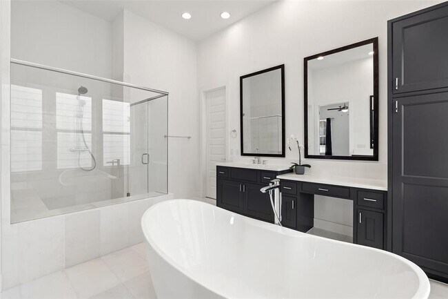Building Photo - 4503 Grassland Dr