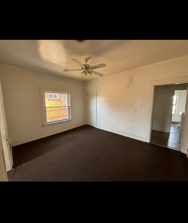 Building Photo - 218 Giffin Ave