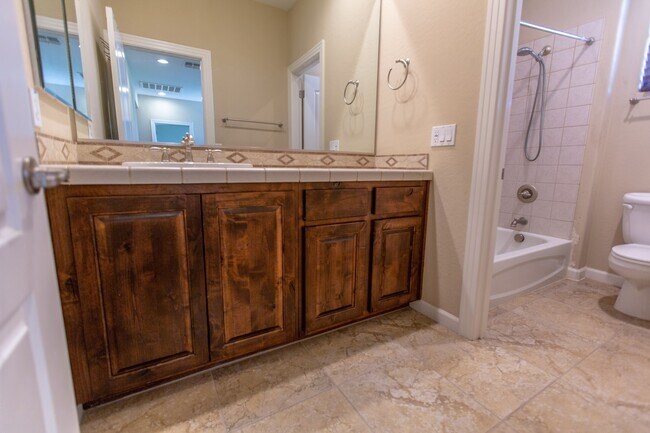 Building Photo - 4700 S Fulton Ranch Blvd