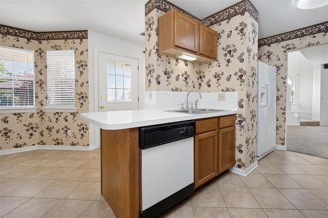 Building Photo - 336 Lariat Cir