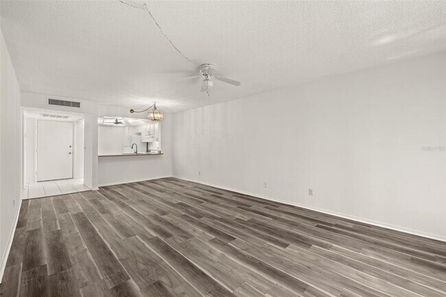 Building Photo - 14130 Rosemary Ln
