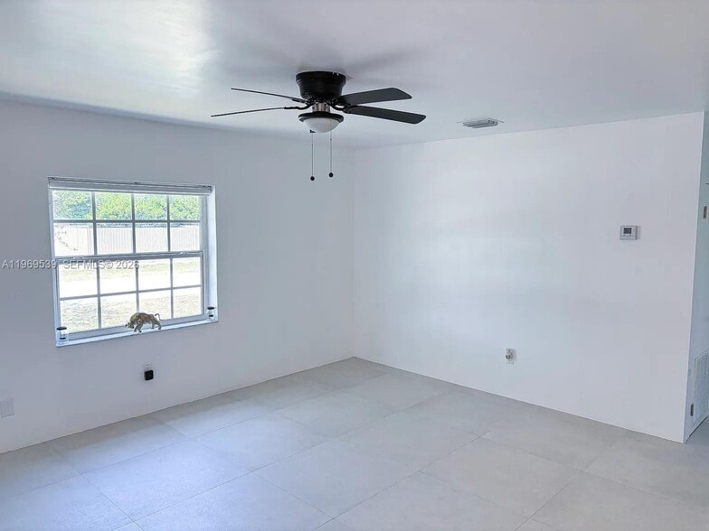 Building Photo - 601 De Leon Dr