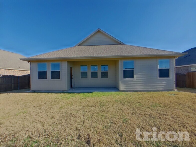 Building Photo - 231 Jenkinson Dr