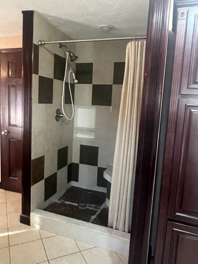 Master Shower - 107 Morgan Run Rd