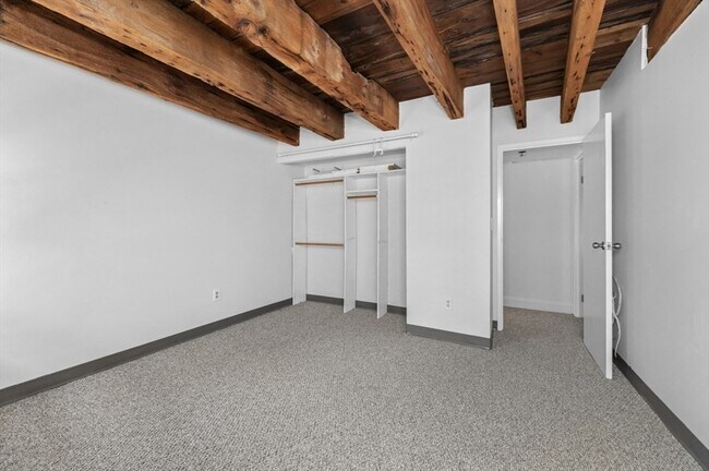 Building Photo - 120 Commercial St