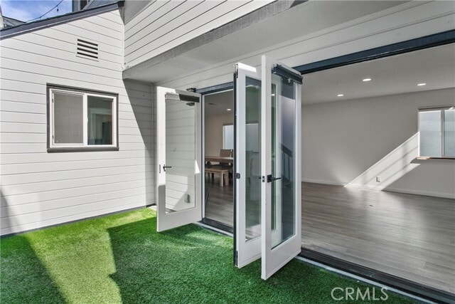 Building Photo - 719 Marigold Ave