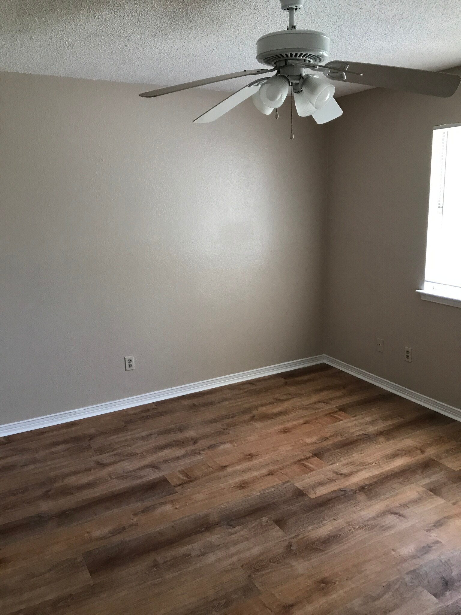 Building Photo - 4335 San Marcus Dr