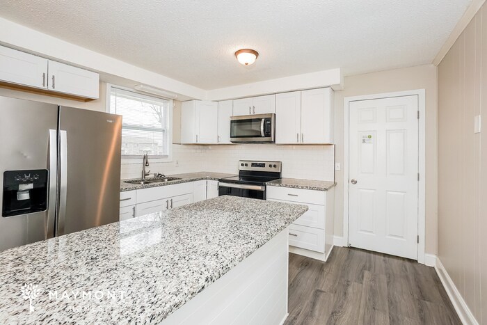 Building Photo - 3412 Durrett Dr
