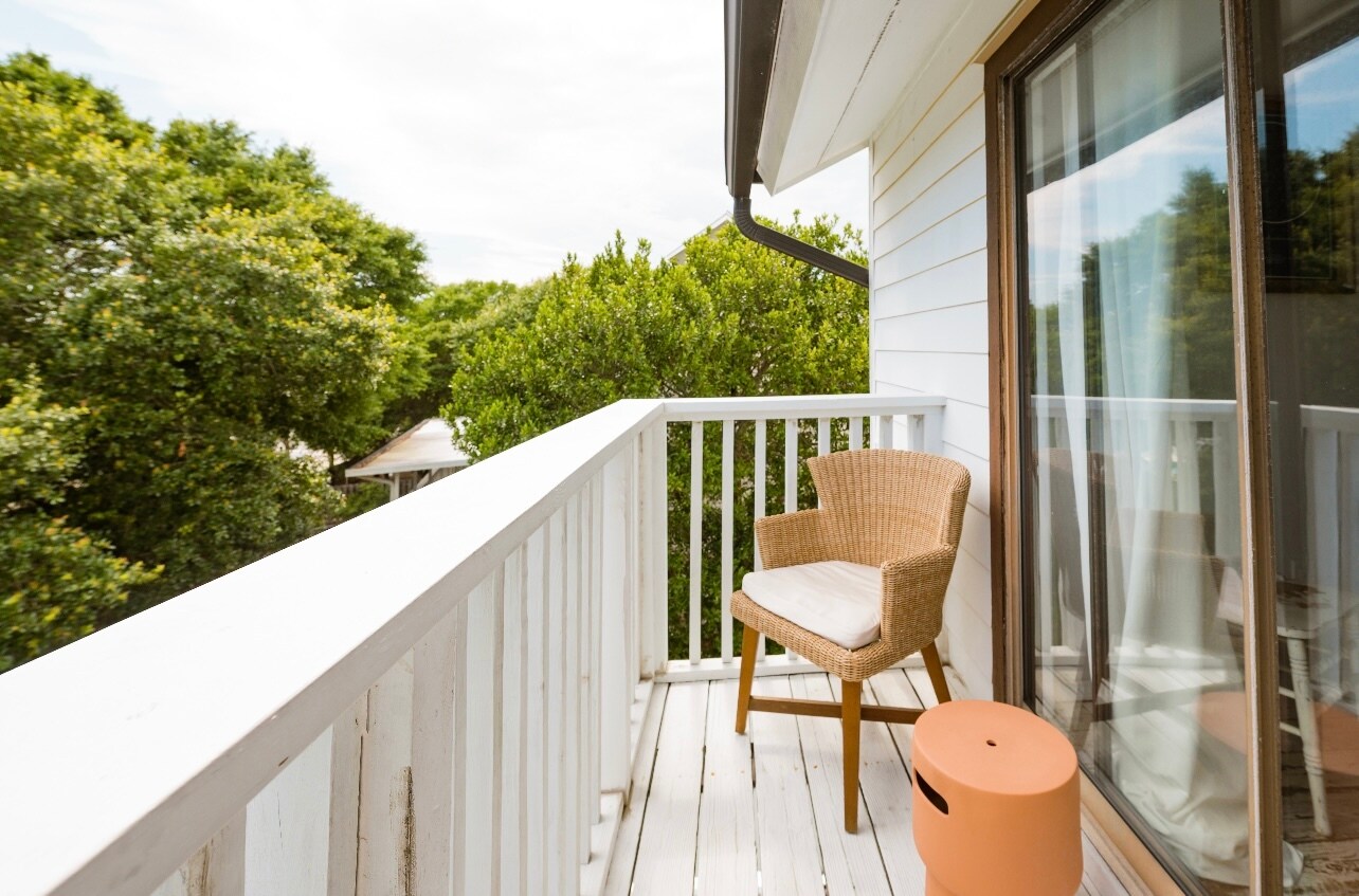 Building Photo - 322 Summit Dr