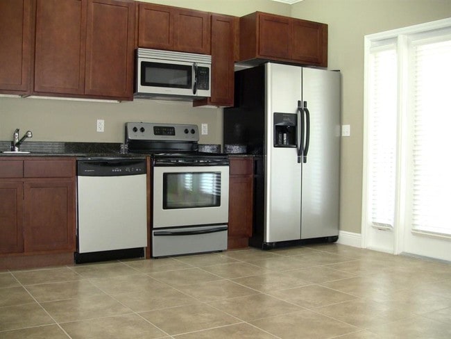 Building Photo - Upper Westside Apartments