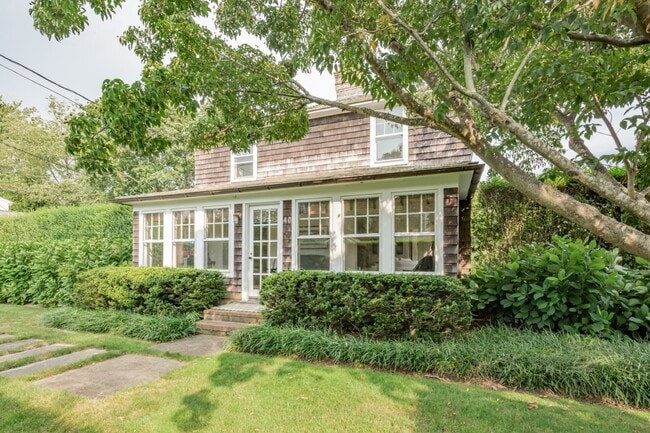 Primary Photo - 40 McGuirk St
