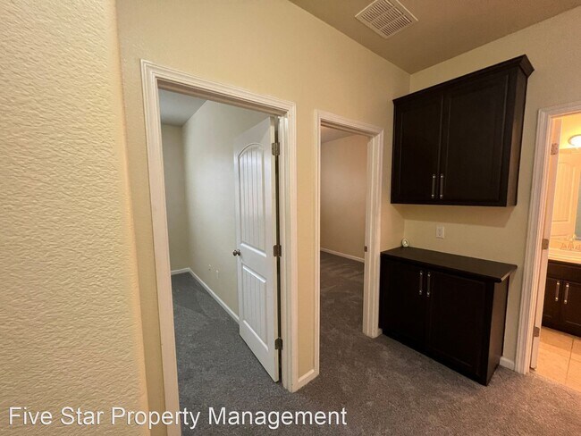 Building Photo - 4 br, 2 bath House - 1484 Rock Springs Ave