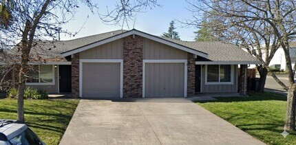 Building Photo - 9685-9687 Lake Natoma Dr