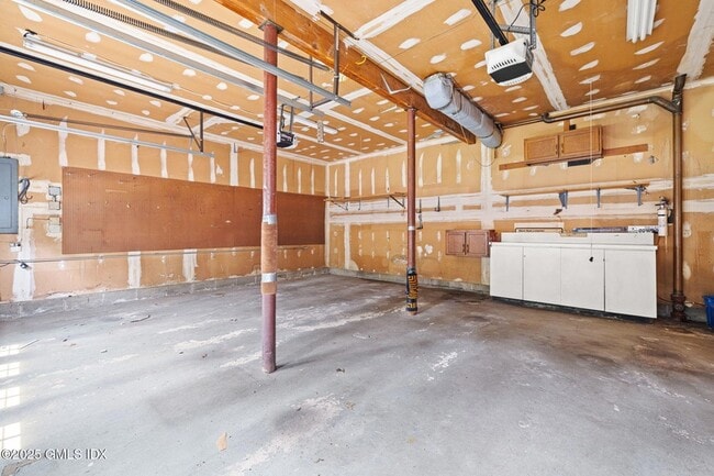 Building Photo - 37 Windsor Ln