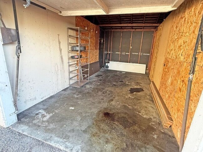 Building Photo - 1024 Luther Ave