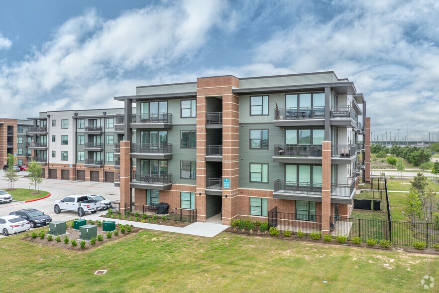 16200 Bridgeland Highschool Dr - Starling At Bridgeland