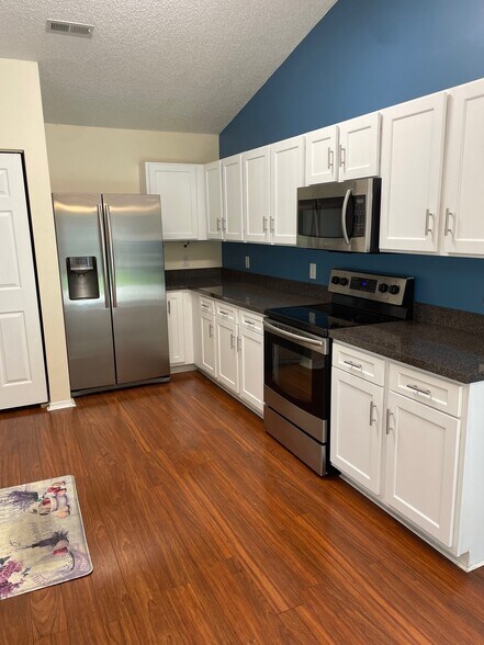 Building Photo - 356 Bellegrove Dr