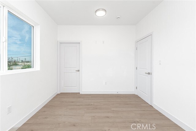 Building Photo - 5889 Brentwood St