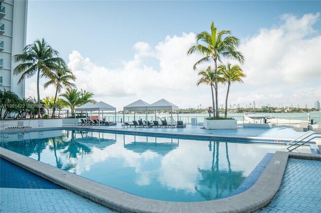 Building Photo - 1000 West Ave