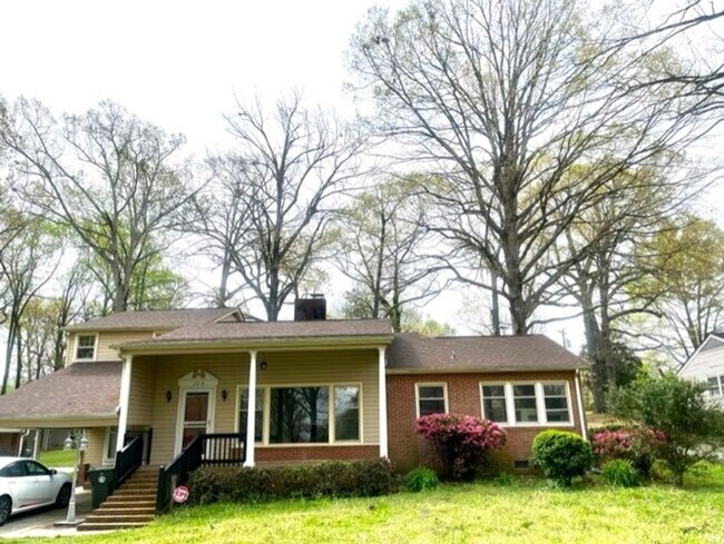 Primary Photo - AVAILABLE NOW! Open house 10/20/2025 from ...