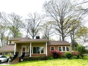 Building Photo - AVAILABLE NOW!